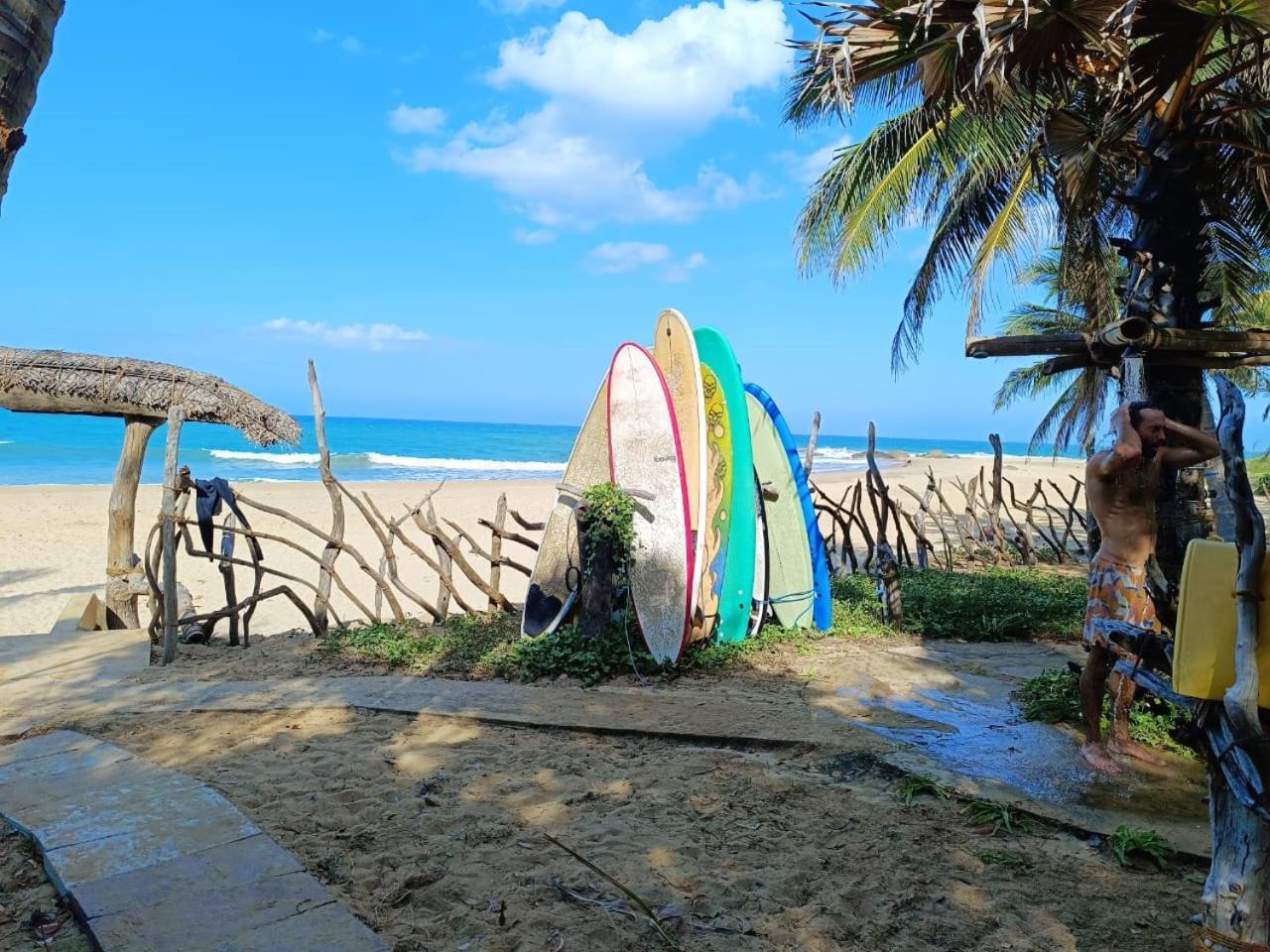 Light House Beach Hut Komari 외부 사진