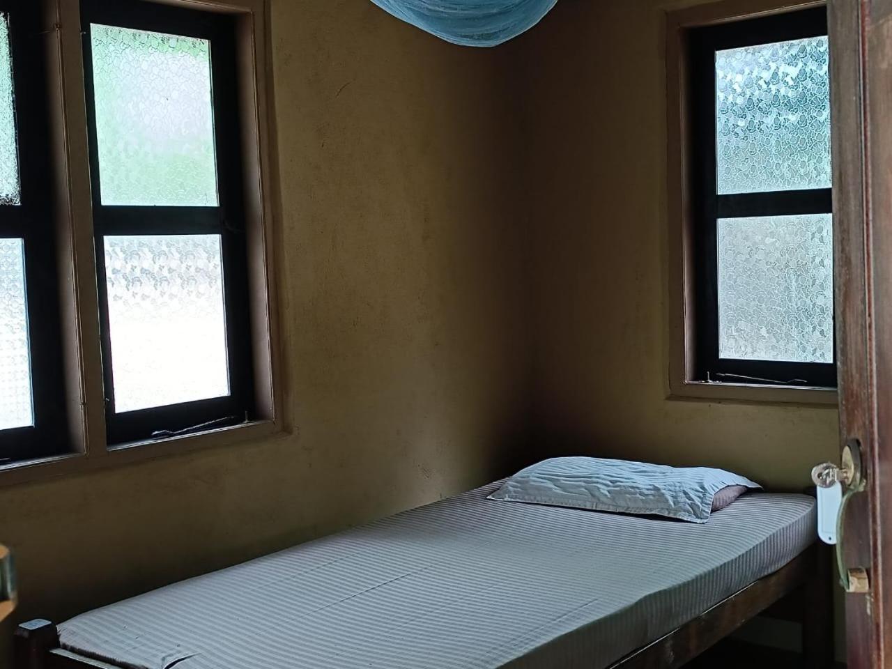 Light House Beach Hut Komari 외부 사진