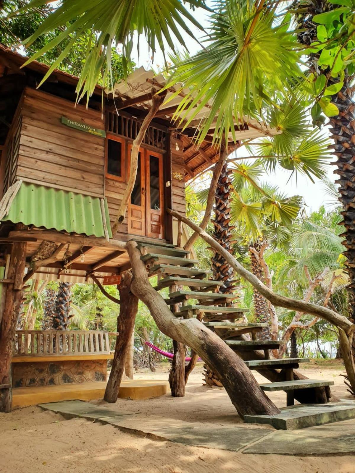 Light House Beach Hut Komari 외부 사진