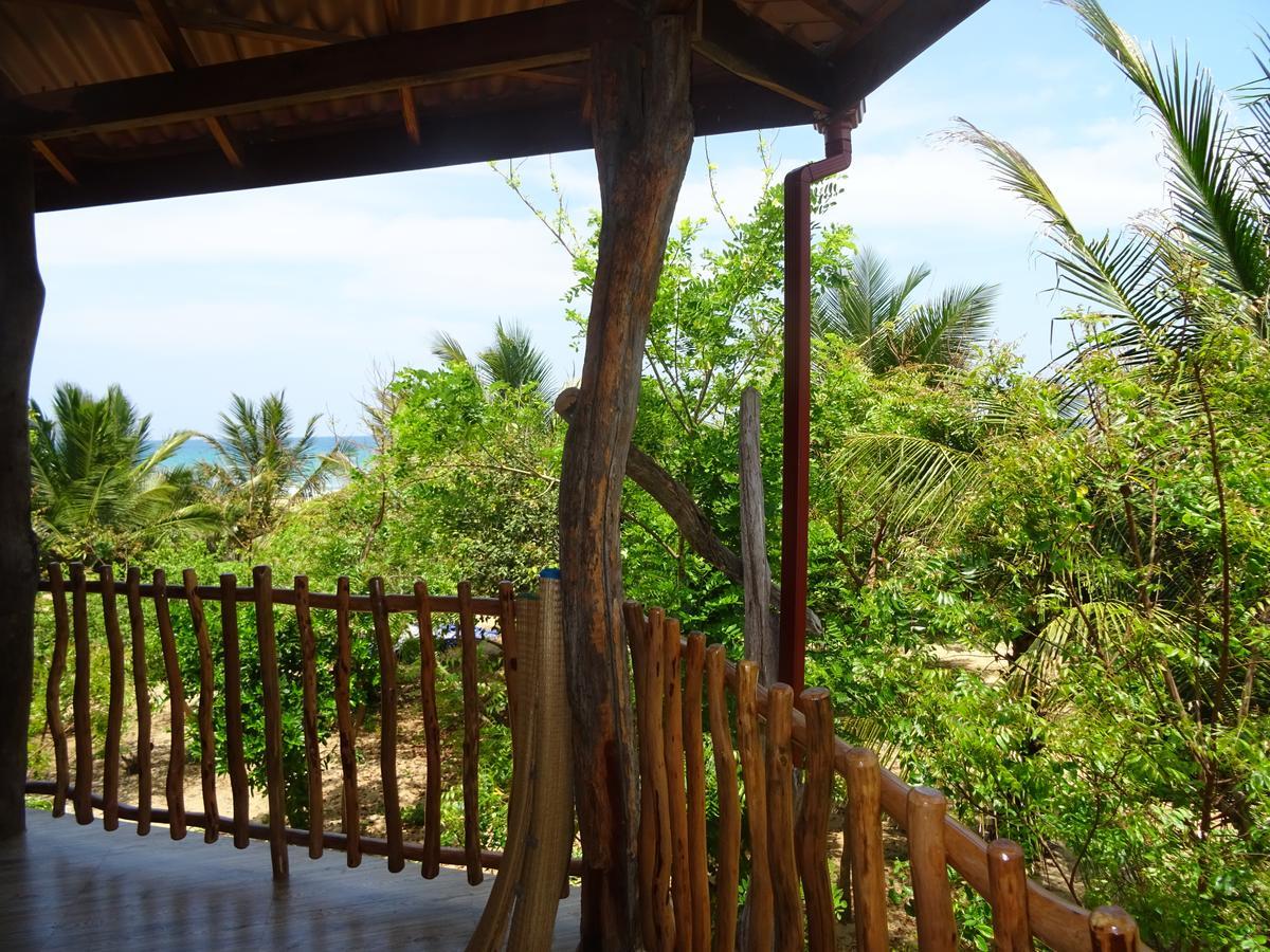 Light House Beach Hut Komari 외부 사진