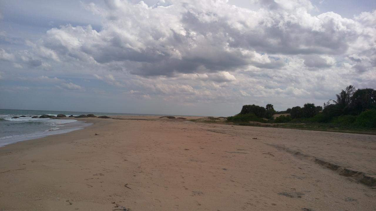 Light House Beach Hut Komari 외부 사진